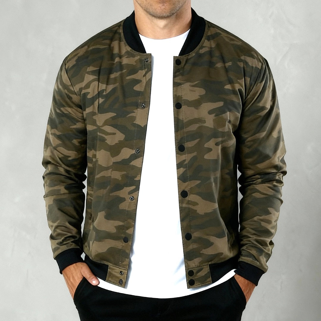 新品 F.M.C.D. WASH CAMO BOMBER JACKET L 新品 F.M.C.D. WASH CAMO BOMBER JACKET L NON PADDED BOMBER JACKET